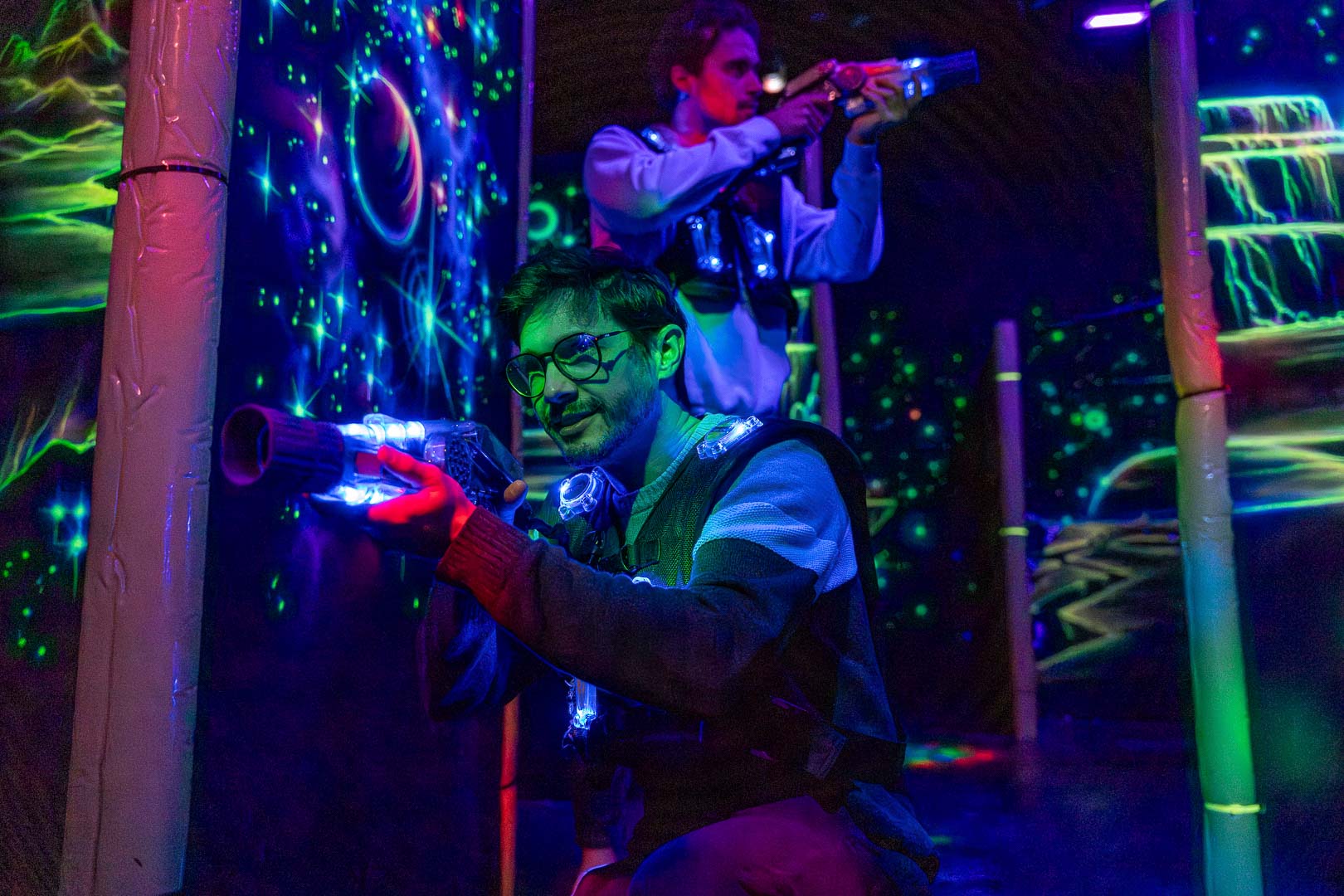 Partie de Laser Game en intérieur